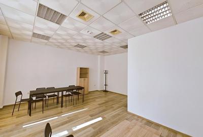 Spatiu de birou, 33mp, lift, paza - 4