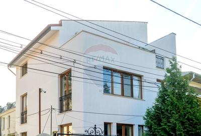 Vila cu 4-5 Camere in Floreasca | Ideala pentru Rezidential sau Birou - 1