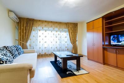 Garsonieră decomandată, mobilată în Vitan Mall