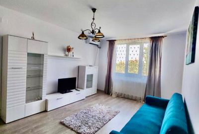 Apartament cu 3 camere decomandat, mobilat în Teilor