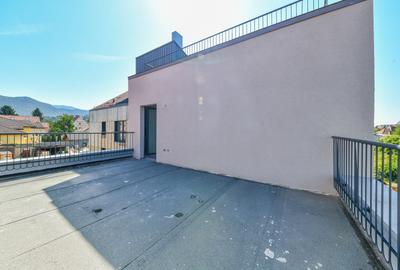 Apartament cu 3 camere, cu balcon tip logie - 12