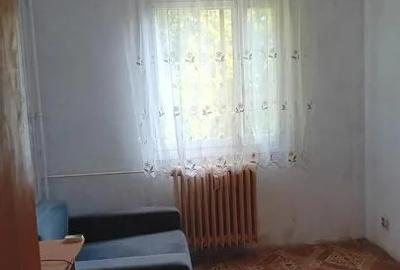 Apartament 3 camere  semidecomandat – Berceni - 2