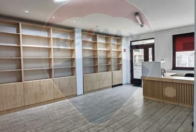 Casă / Vilă cu 4 camere de vânzare în zona Blumana - 2