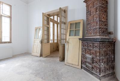 Strada Frumoasa  vila spatioasa cu arhitectura frumoasa - 3