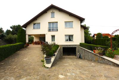 Vila deosebita in cartierul Tractorul - 1