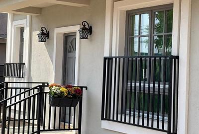 Margine de triplex : 5 camere, 3 bai,2 dressinguri,bucatarie, balcon,terasa. - 17