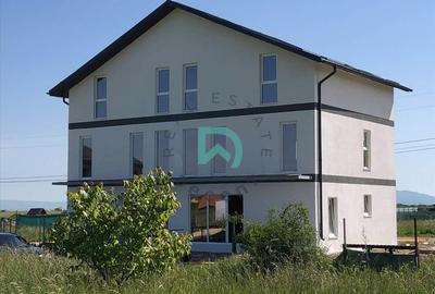 Casă individuală cu 4 camere în Tărlungeni