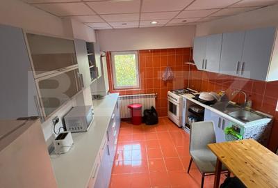 Apartament de 3 camere, 100mp, zona UMF - 6