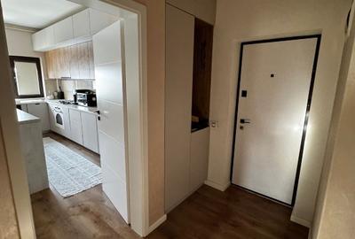 Apartament cu 3 camere decomandat, mobilat în Central