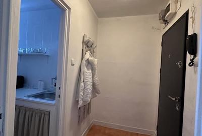 Garsonieră de vânzare// Ideală pentru investiție // Chirias existent - 2