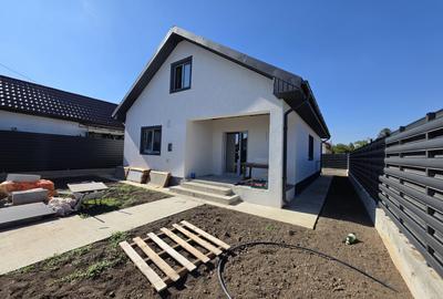 Casă individuală cu 3 camere în Valu lui Traian