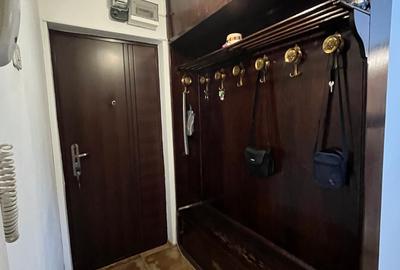 Apartament 3 camere de vânzare Tineretului, boiler, et 9/10 - 9