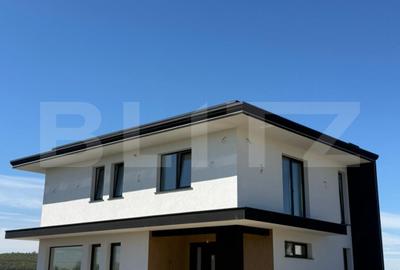 Casă individuală cu 5 camere în Periferie