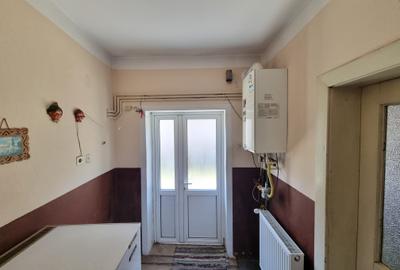 Casa 3 camere libera la vanzare TARLUNGENI - 9