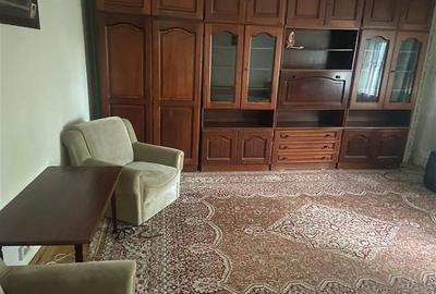Apartament cu 3 camere decomandat, mobilat în Central