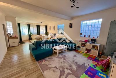 Casa moderna pe un nivel cu curte spatioasa in Sura Mare - 2