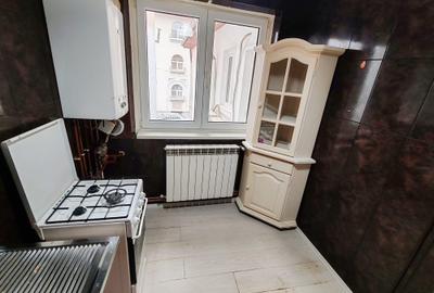 Apartament 3 camere situat intr-o vila la etj 1 pt locuinta sau firma - 12