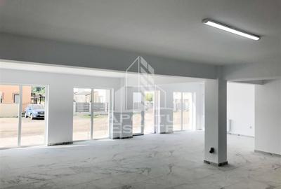 Spațiu comercial, de 105 mp, în Braytim