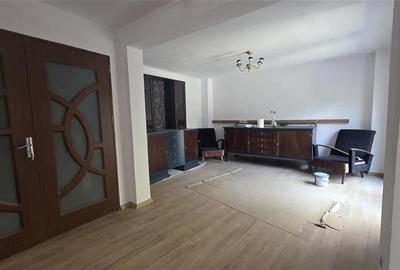Casa P+M, teren 341 mp, pretabila - clinica, birouri, locuinta - Medicina - 9