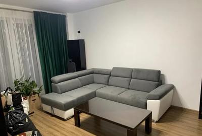 Apartament cu 3 camere decomandat, mobilat în Tineretului
