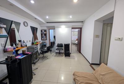 Apartament cu 2 camere nedecomandat în 9 Mai