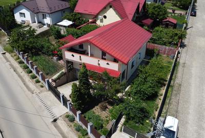Casă cu 5 camere în Valea Adâncă