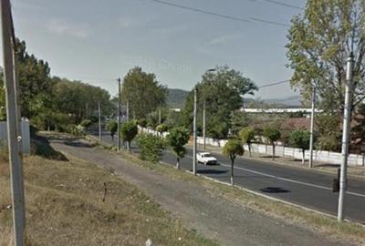 Teren Construcții intravilan de 675 mp, în Est