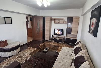 Apartament cu 2 camere de inchiriat la Universitate - 1