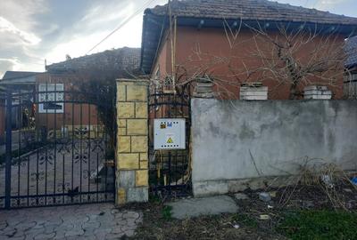 Casa 2 corpuri - Ovidiu - 110.000 euro  (Cod E2) - 2