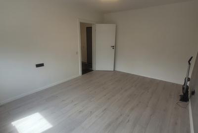 Garsoniera decomandata in bloc de apartamente, Str. Zizinului - 6