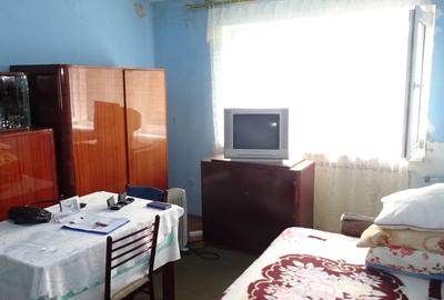 Apartament cu 2 camere semidecomandat în Gojdu