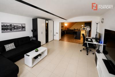 Apartament cu 3 camere semidecomandat, mobilat în P-ța Maria