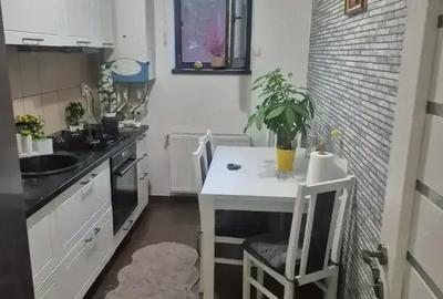 Apartament cu 2 camere decomandat, mobilat în Apărătorii Patriei