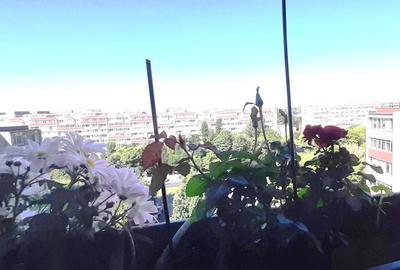 Vând apartament 3 camere, mobilat și utilat. Vedere panoramică unica a Capitalei - 14