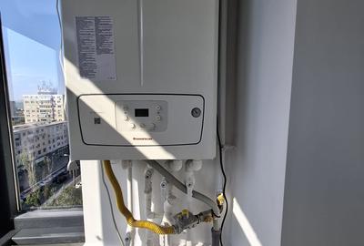 Tomis Nord (Ciresica)- 2 camere decomandate,  totul nou - 115.000euro - 12