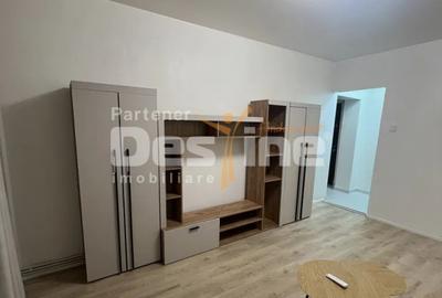 Garsoniera proaspat renovata 30 mp, etaj intermediar,  cartierul Tractorul - 2