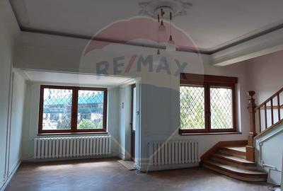 Casă individuală cu 4 camere în Grigorescu