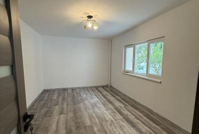 Apartament cu 2 camere decomandat în Baicului