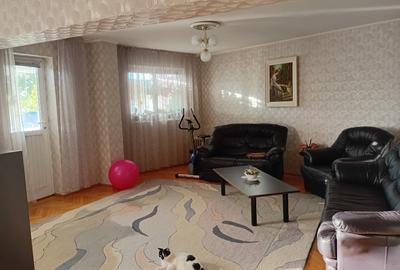 Apartament de vanzare - 1