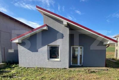 Oportunitate! Casa unifamiliala semifinisata, P+M, 100 mp utili vedere la lac - 1