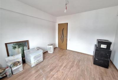 Apartament 4 camere decomandat Milcov-Bacau - 6