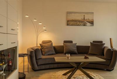 Apartament cu 2 camere decomandat în Tractorul