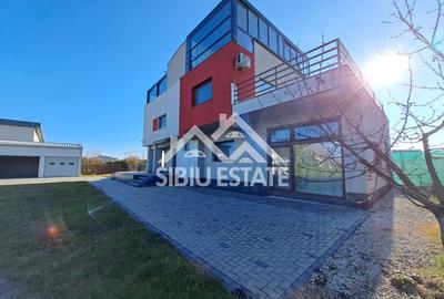 Casă individuală cu 6 camere în Șura Mică