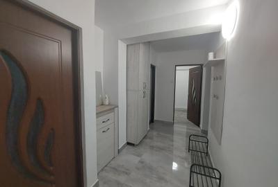 Vând Apartament 2 camere transformat în 3 camere cu terasa și gradina - 2