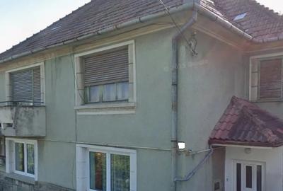 Apartament la casă în Brașovul Vechi - str. Cloșca, cod 8264 - 1