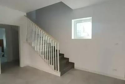 Apartament cu 4 camere decomandat în Voluntari