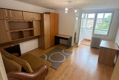 Garsoniera finisata mobilata zona Semicentral - 1