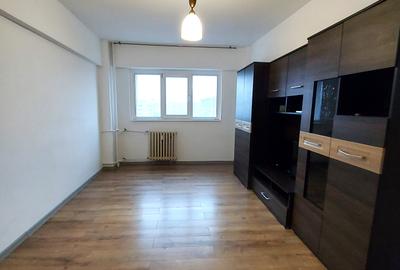 Apartament cu 2 camere decomandat în Mihai Bravu
