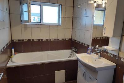 Apartament cu 3 camere,parcare ,etaj intermediar, zona Eroilor - 7