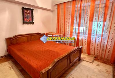 Apartament 3 camere decomandat etaj 3 Alba Iulia - 1
